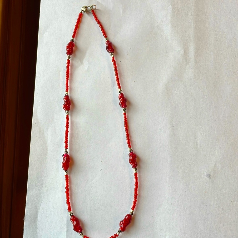 Sterling Silver 18” Red Glass Bead Necklace With Details And Heart Shape Clasp